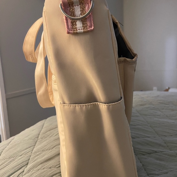 Loven Tennis Tote Bag - Picture 3 of 4